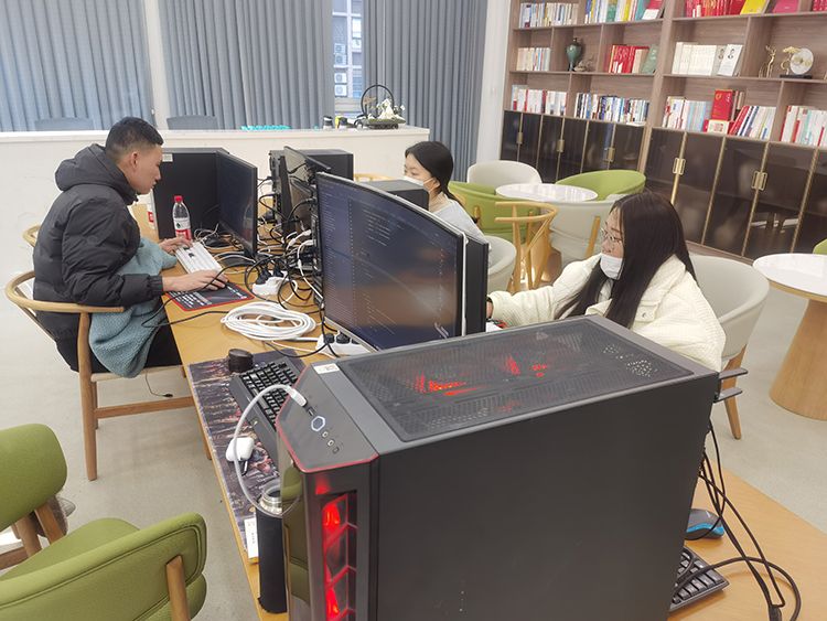 项目团队驻场办公